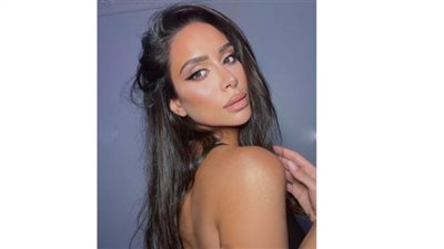 بسنت شوقي تتألق بالأسود في العرض الخاص لمسلسل الغرفة 207.. شاهد