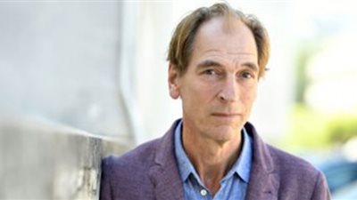 وسط الجليد.. اختفاء النجم البريطاني جوليان ساندز في سلسلة جبال كاليفورنيا