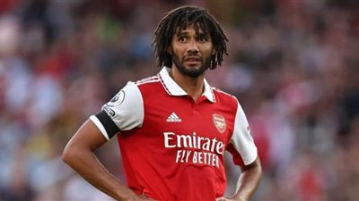 محمد النني يصل للمباراة رقم 150 مع آرسنال