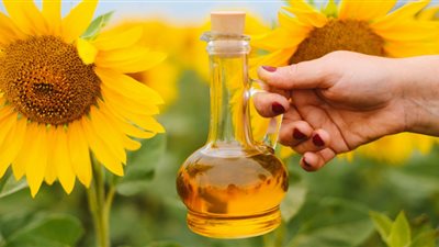 طن عباد الشمس بـ48 ألف جنيه.. أسعار زيت الطعام اليوم الخميس