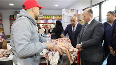 محافظ القاهرة يفتتح منفذين جديدين من