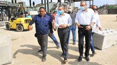 محافظ الغربية يشهد التشغيل التجريبي لمصنع تدوير المخلفات بالمحلة