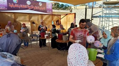 ملتقى حرفي لتعليم فتيات بلبيس صناعة النجف بالخيط