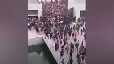 فيديو يوثق الحادث الخطير لمئات مشجعي خليجي 25 (شاهد)