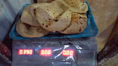 بنى سويف التحفظ على 3آلاف رغيف خبز مدعم قبل بيعها بالسوق السوداء