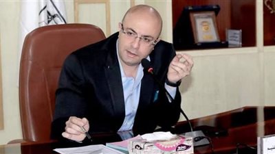 المحافظ يناقش ترشيد الكهرباء بالمصالح الحكومية والمرافق والشوارع