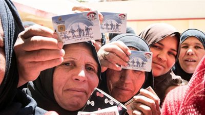 صرف 100 جنيه لأصحاب المعاشات (الأقل من 2500 جنيه) اليوم