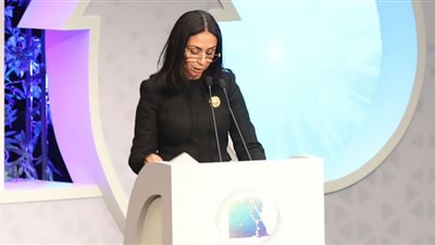 قمة المناخ COP27.. مايا مرسي تستعرض جناح قومي المرأة لعرض منتجات صديقة للبيئة