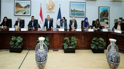 وزير السياحة والآثار يتابع أعمال خدمات المتحف الكبير