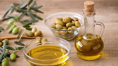 9 زيوت للعناية بالشعر خلال الشتاء