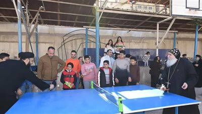أسقف بني سويف يشارك في مباريات تنس الطاولة