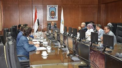 مجلس جامعة الأقصر يبحث إنشاء كليتي علوم وترشيح بدران لجائزة الأمير عبدالله الفيصل للشعر