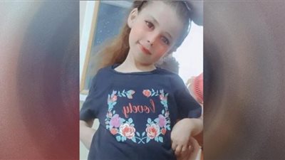 تشييع جنازة الطفلة ريتاج إلى مثواها الأخير بمقابر الأسرة