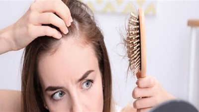 أسباب زيادة تساقط الشعر في الخريف