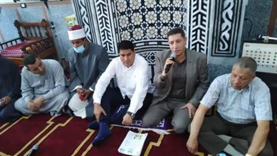 المحافظ نيب رئيس اهناسيا في افتتاح مسجد التقوي ببني هاني بمركز اهناسيا