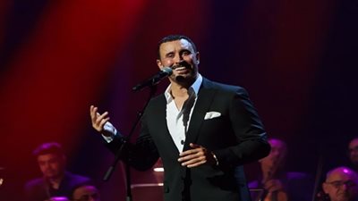 كاظم الساهر ضيف منى الشاذلي.. الليلة