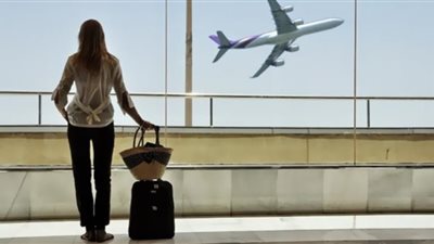حكم سفر المرأة من دون محرم إذا أمنت الطريق