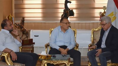 محافظ الشرقية يؤكد على ضرورة التنسيق و التكامل بين الجهاز التنفيذي والنواب