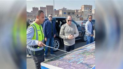 الرئيس السيسي يتفقد مشروعات المحاور والطرق بالجيزة.. صور