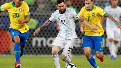 مدرب نيجريا السابق: البرازيل والأرجنتين الأقرب لكأس العالم