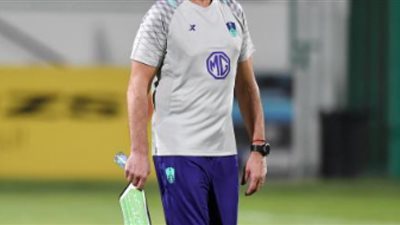 الأهلي السعودي يفسخ عقد سيبولدي ويُعين مدرب جديد