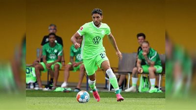 عمر مرموش بديلاً بتشكيل فلفسبورج أمام كولن بالدورى الألماني