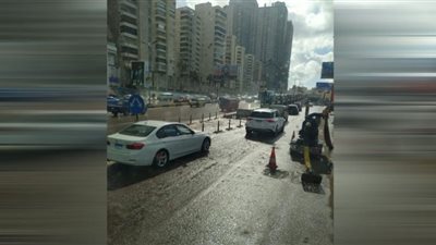 استمرار حركة الملاحة بميناء الإسكندرية رغم سقوط أمطار