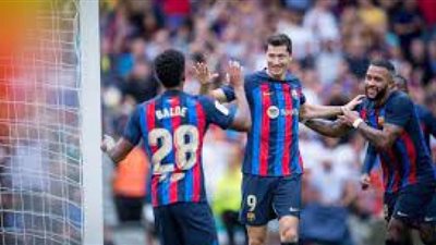 برشلونة يسعى لتعزيز صدارته في الدوري الإسباني