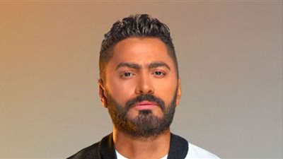 تامر حسني يدعو جمهوره لمجاهدة النفس.. شاهد