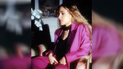 كنزي عمرو دياب بإطلالة أنيقة في أحدث ظهور