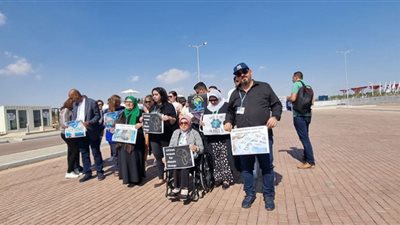 وقفة للمجتمع المدني بمؤتمر المناخ للمطالبة بإنقاذ الأرض من الاحتباس الحراري