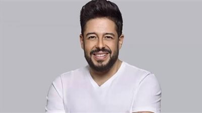 محمد حماقي يُحيي حفلًا غنائيًا بجامعة مصر الدولية