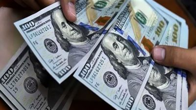 أسعار الدولار مقابل الجنيه في منتصف التعاملات