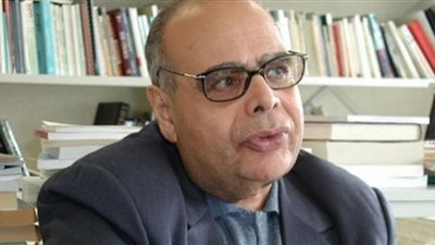 نصر حامد أبو زيد رفض استغلال الدين لتوظيف الأموال.. اتهم بالكفر والإلحاد