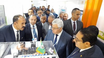 افتتاح معرض جامعة القاهرة في جناح الابتكار الأخضر
