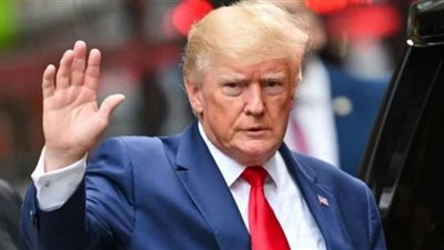 دونالد ترامب يصف بيلوسى بالحيوانة والمجنونة