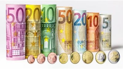 اليورو يتراجع في البنوك مقابل الجنيه المصري