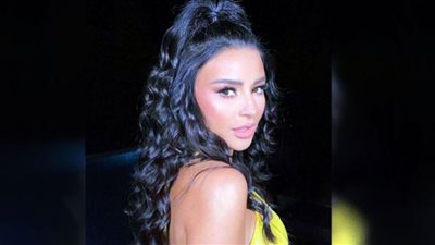 شرطة الموضة تشيد بجمال ماجي بو غصن في Joy Award