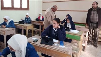 محافظ بني سويف يطمئن على انتظام أعمال امتحانات الشهادة الإعدادية