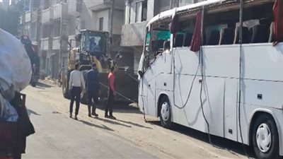 الإنتهاء من رفع آثار حادث تصادم قطار بأتوبيس طلاب بالشرقية