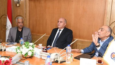 البدء بإنشاء شبكة الطواريء والسلامة العامة فى قنا