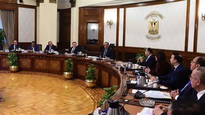 مدبولى يتابع موقف تطبيق منظومة الشحن المسبق