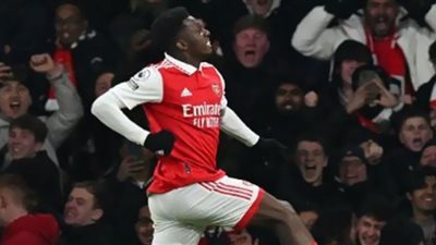 آرسنال يخطف فوزًا قاتلا أمام مانشستر يونايتد بالدوري الإنجليزي