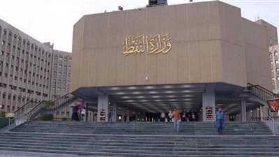 وزارة النفط العراقية تحترم اتفاق أوبك+ ونريد رفع العائد المالي للنفط
