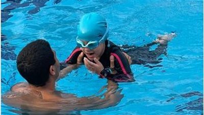 وزير الرياضة يحقق أمنية الطفلة تاليا بطلة 