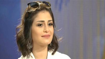 حبس مساعدة منه فضالي بتهمة سرقة مجوهرات دينا الشربيني