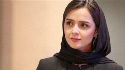 ممثلة إيرانية تتحدى السلطات بصورة بدون حجاب (شاهد)