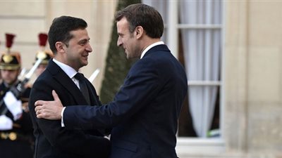 زيلينسكي يبحت نتائج بعثة وكالة الطاقة الذرية مع ماكرون
