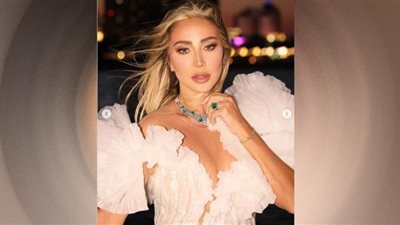 جويل مردينيان وردة بيضاء تخطف الأضواء(صور)