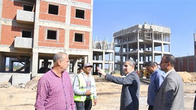 محافظ الغربية يتفقد مشروعات المبادرة الرئاسية بخمس قرى بزفتى